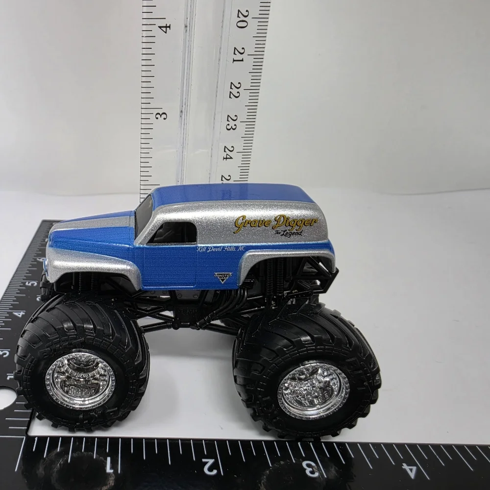 Hot Wheels Monster Jam Grave Digger Truck